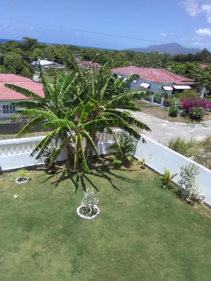 The Retreat Hotel Lyssons Exterior photo